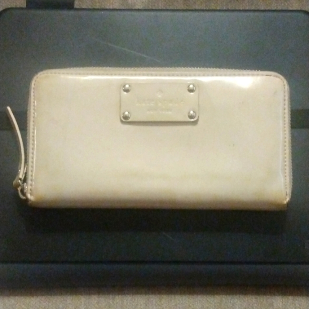 Kate Spade Zip Around Continental Wallet